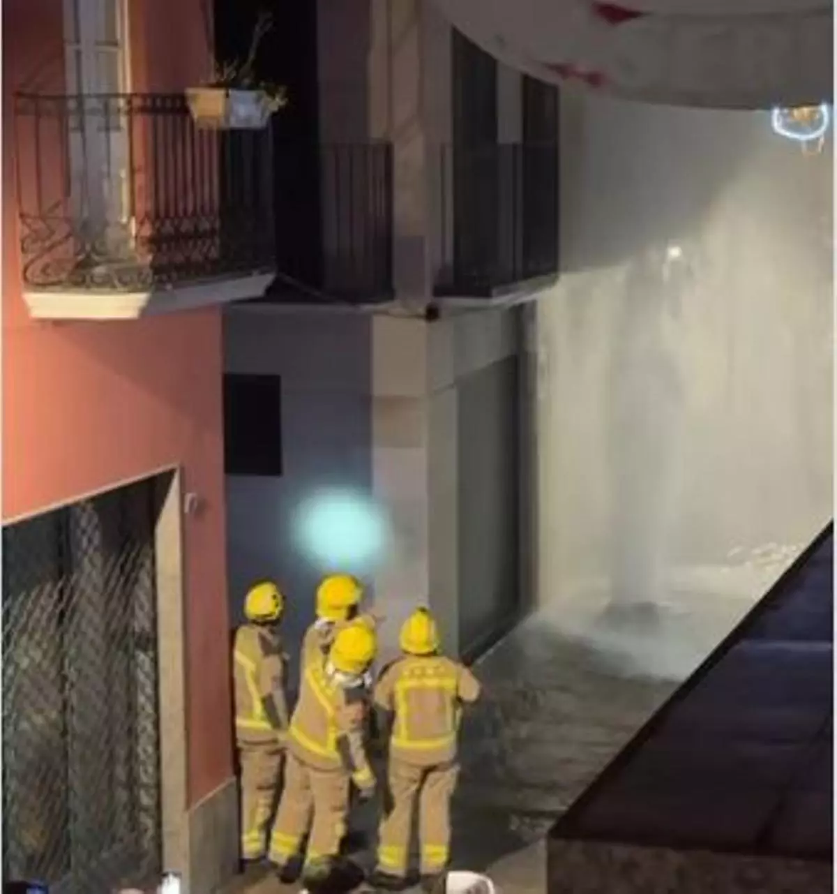 Vídeo: Fuita espectacular d’aigua a Sant Feliu de Guíxols