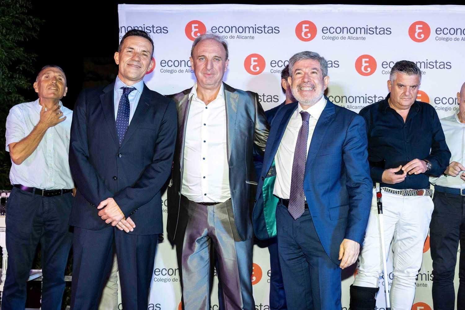 Los Economistas de Alicante celebran su cena anual en honor a su patrón