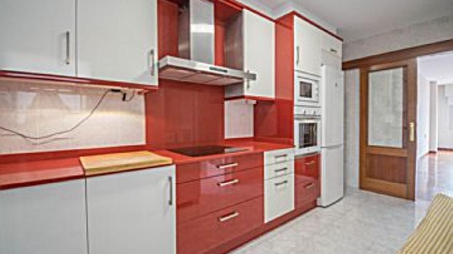 575 € Alquiler de piso en Cambre Población (Cambre) 80 m2, 2 habitaciones, 1 baño, 7 €/m2, 1 Planta...
