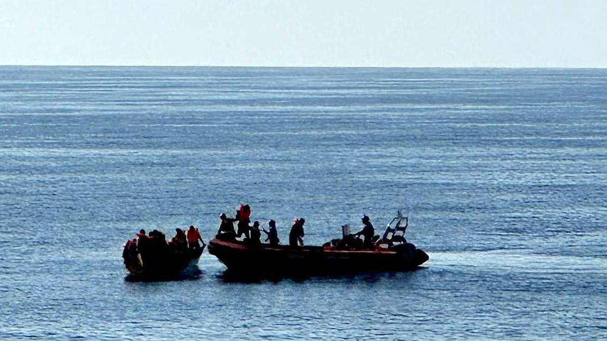 Más de 2.000 migrantes han desembarcado en las últimas horas en la isla de Lampedusa, el territorio italiano más cercano a África,  Open Arms y de Resqship evita que se ahoguen