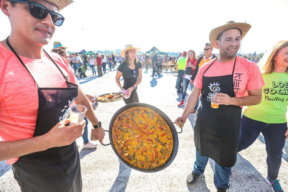 Miles de vecinos de Torrevieja disfrutan del Día de las Paellas en el recinto ferial con motivo de las fiestas patronales de La Purísima2018