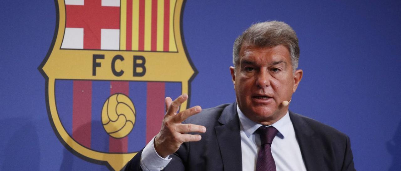 El president del Barça, Joan Laporta, durant una roda de premsa el passat mes de febrer.  | REUTERS/ALBERT GEA