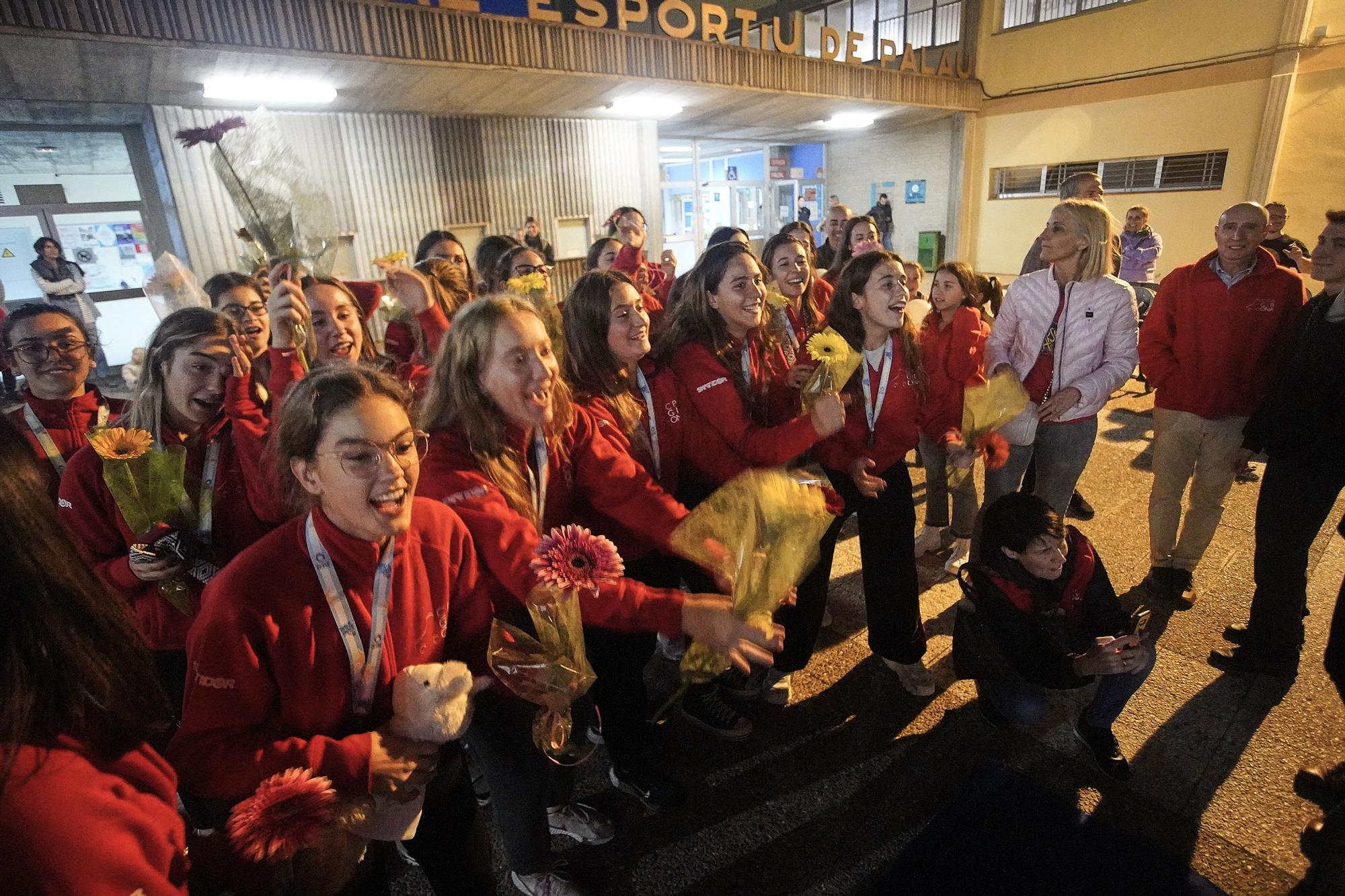 Les medallistes gironines de patinatge arriben de l'Argentina