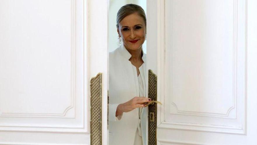 Cifuentes cobrará al menos 3.503 euros al mes como diputada con &quot;dedicación exclusiva&quot;