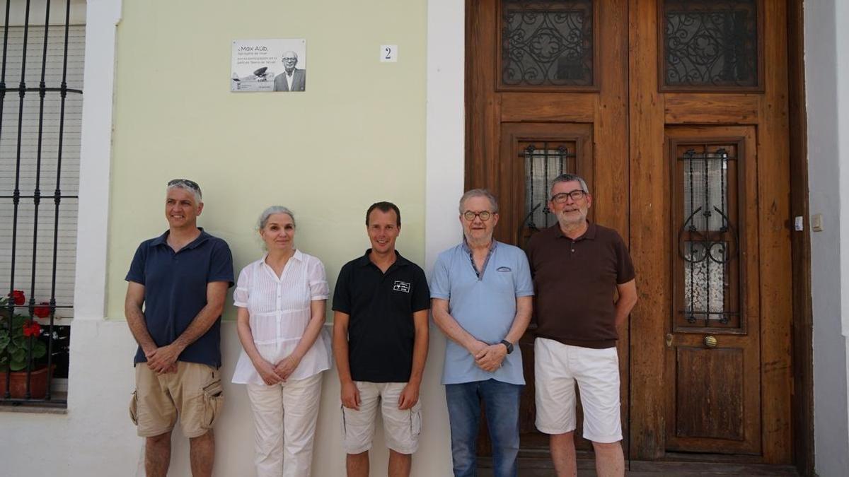 La placa dedicada a Max Aub se descubrió durante las jornadas sobre la Guerra Civil.