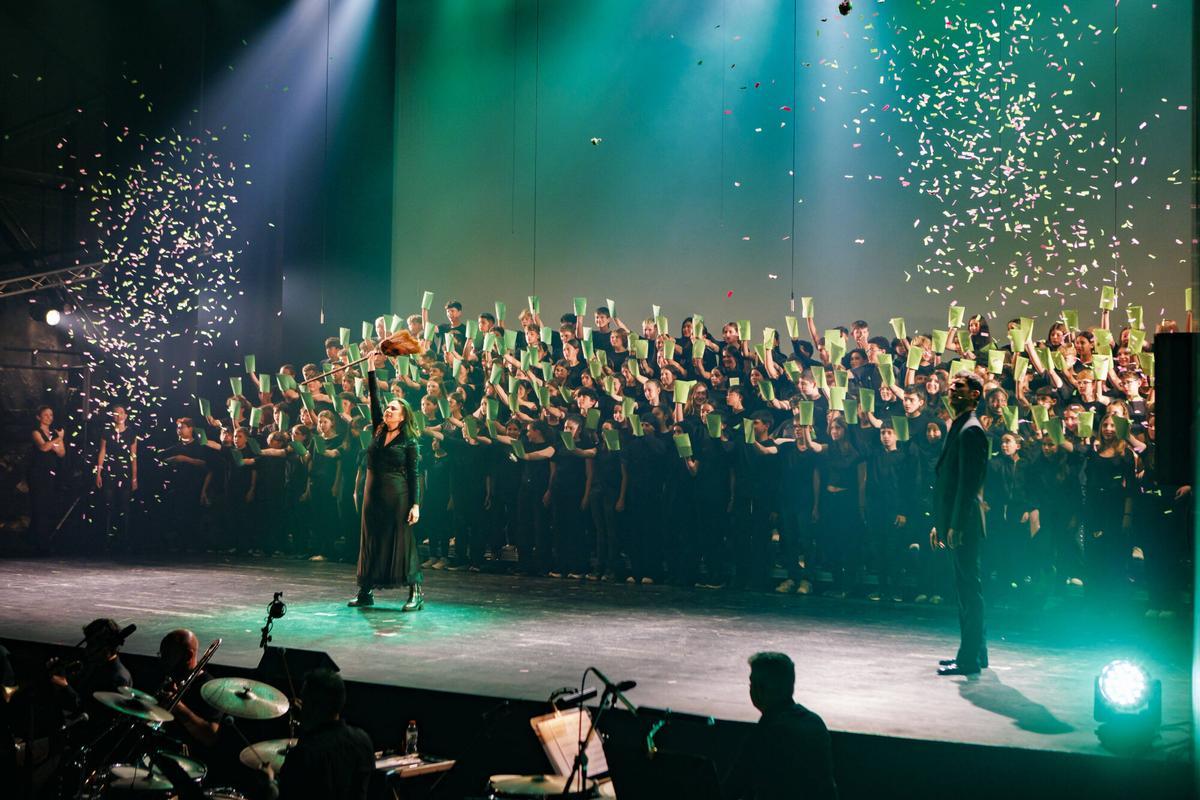 Busca't a les fotos del Fem Òpera al Kursaal
