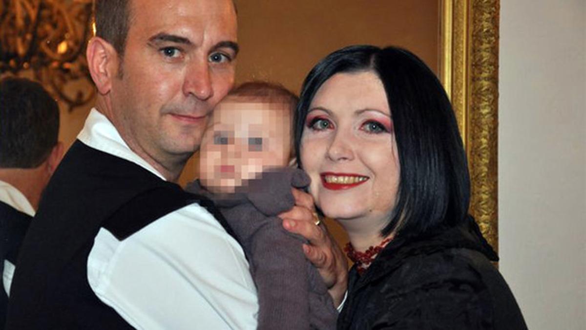 David Haines, con su mujer, Dragana, y una de sus hijas.