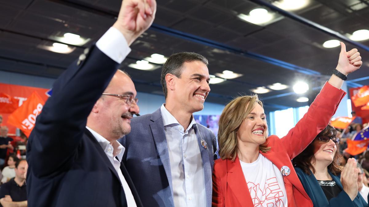 Javier Lambán, Pedro Sánchez y Pilar Alegría, juntos en Zaragoza en la campaña a la alcaldía de Zaragoza, en 2019.