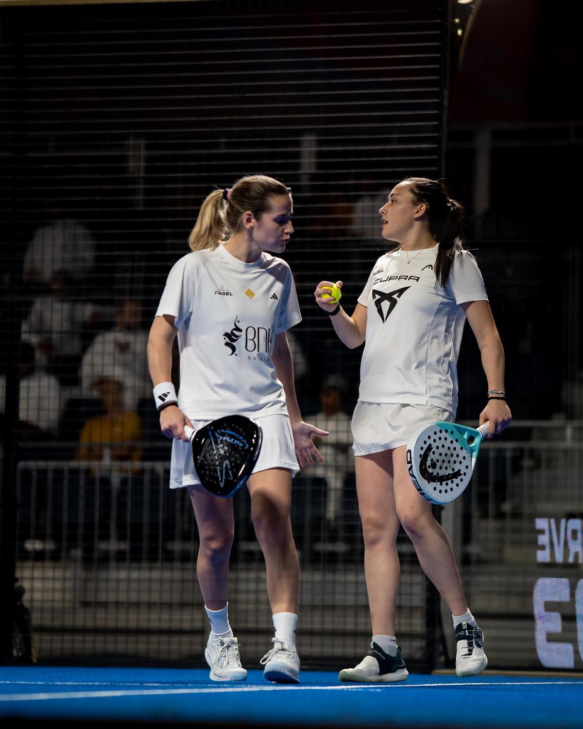 Ari Sánchez y Andrea Ustero siguen de dulce