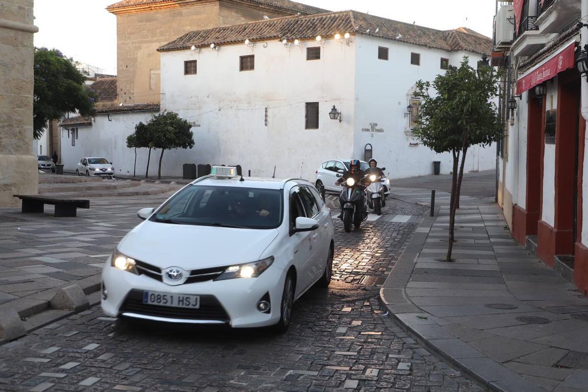 Comienza el corte al tráfico de la calle Alfaros por las obras de remodelación
