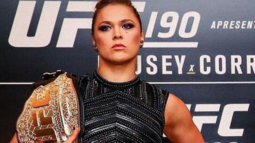 Rousey reta a Mayweather: &quot;Puedo ganarle en una pelea sin reglas&quot;