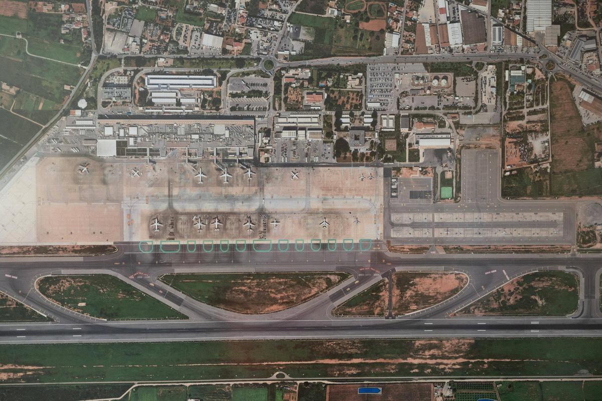 Vista aérea del aeropuerto de Ibiza.