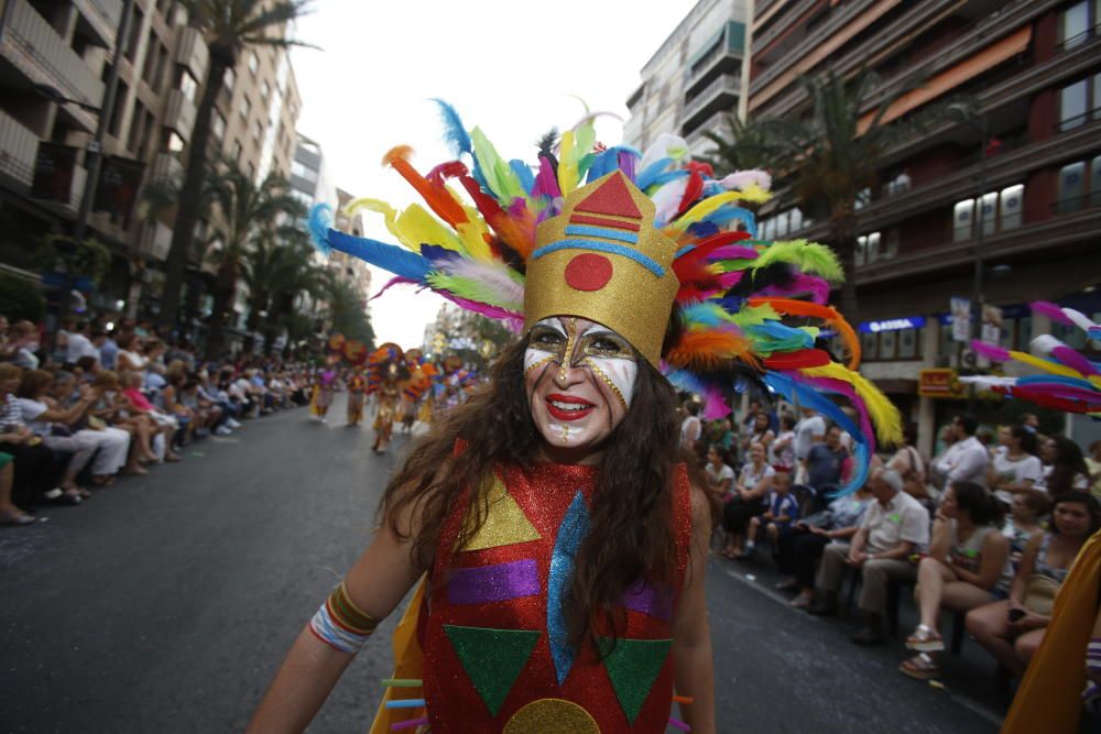 El colorido y la originalidad inundan Alicante