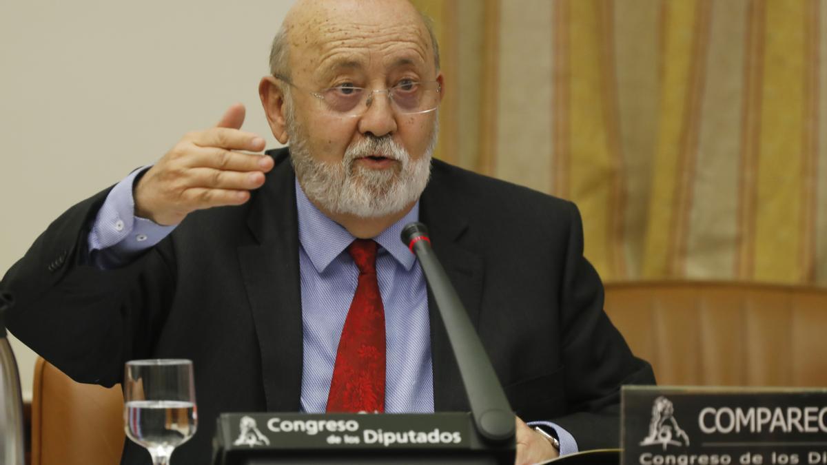 El presidente del Centro de Investigaciones Sociológicas (CIS), José Félix Tezanos, comparece en Comisión de Presupuestos