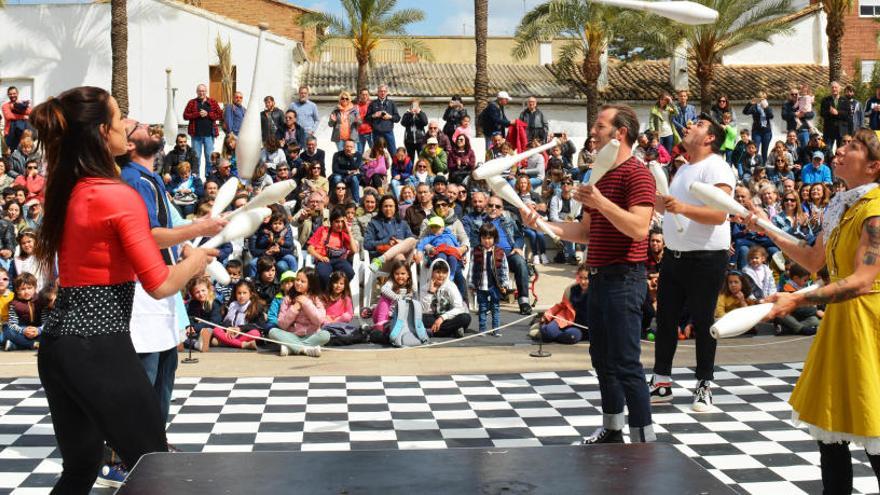 Picanya ix al carrer amb  la fira teatral GiroscòPICA