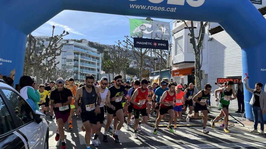 Cursa Hernández i Estragués guanyen la 10 km de la Badia de Roses | ARTURO LÓPEZ