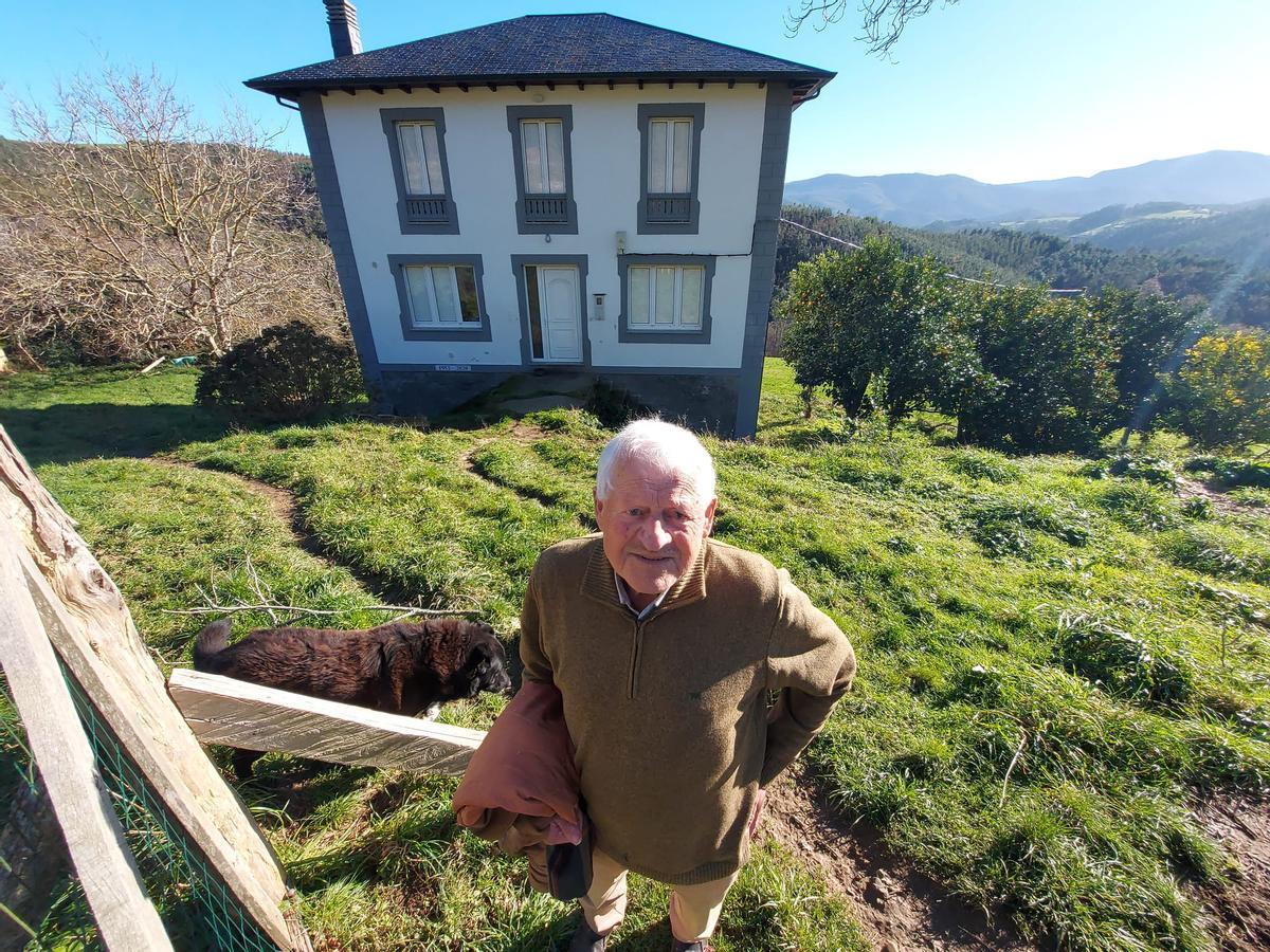 En imágenes: Así se recuerda el gran incendio de El Franco en la zona cero de la catástrofe