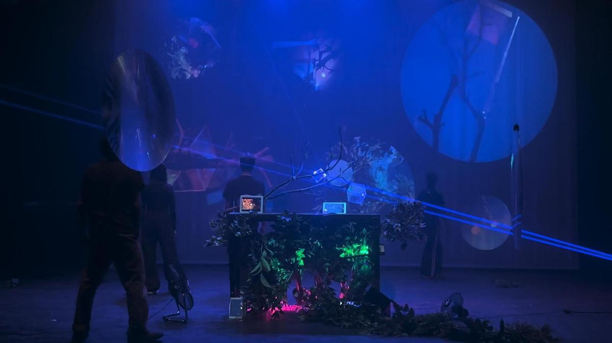 La compañía Onírica Mecánica es capaz de crear imágenes evocadoras, partiendo de los mundos imaginados por Verne.