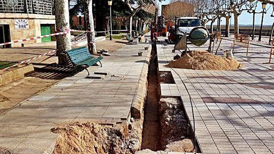 Actuación llevada a cabo por Aquona en 2019 en el paseo central de la Mota.