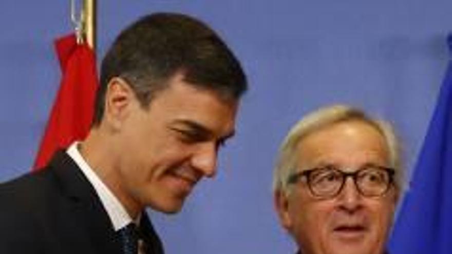 Juncker adverteix Sánchez que els recursos per a immigració són «limitats»