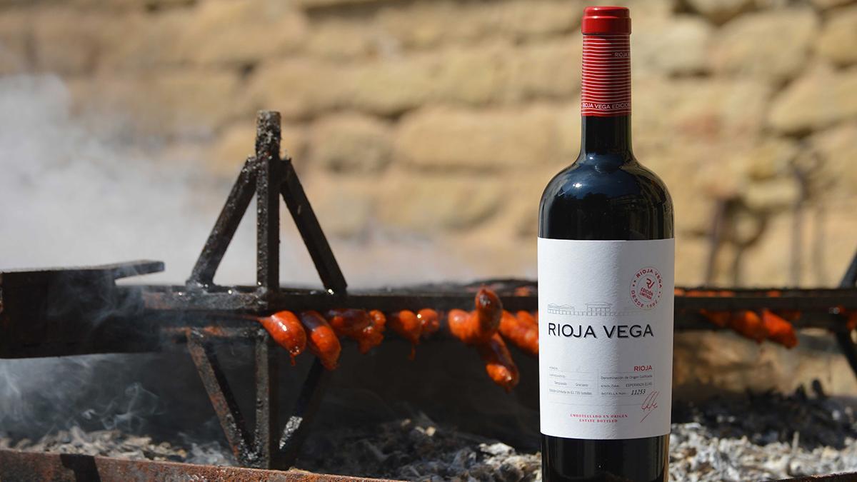 Rioja Vega Edición Limitada 2021, elaborado con tempranillo y graciano, el tinto que estructura el maridaje de la selección gourmet.