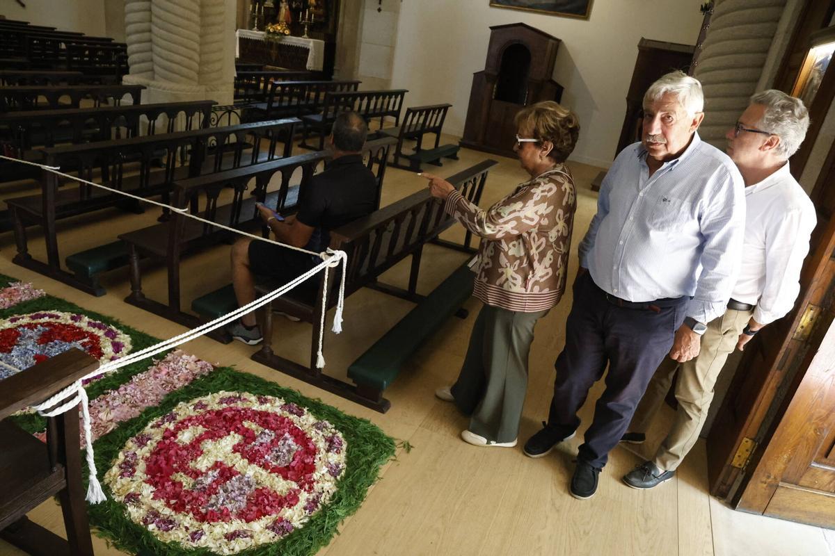EN IMÁGENES: El Corpus Christi de Somió luce en todo su esplendor con una misa y procesión oficiada por Kike Figaredo: "Estamos muy contentos de que nos acompañe EN IMÁGENES: El Corpus Christi de Somió luce en todo su esplendor con una misa y procesión oficiada por Kike Figaredo: "Estamos muy contentos de que nos acompañe