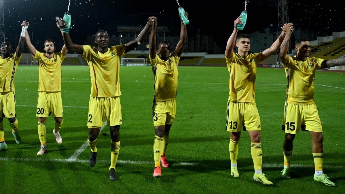 Los jugadores del Sheriff de Tiraspol celebran una victoria.