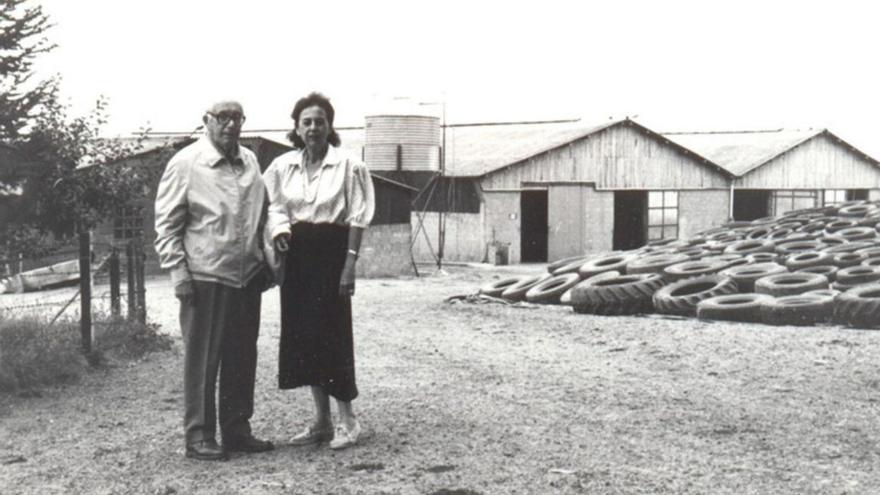 Victoria Armesto, con su marido Felipe, en Xanceda.