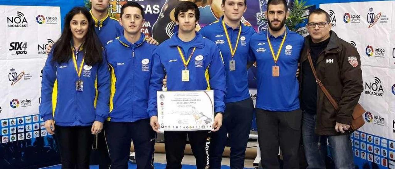 Selección asturiana que participó en el Campeonato de España de lucha.