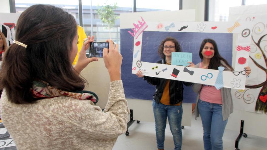 El campus de la UCAM en Cartagena celebra su bienvenida más multitudinaria