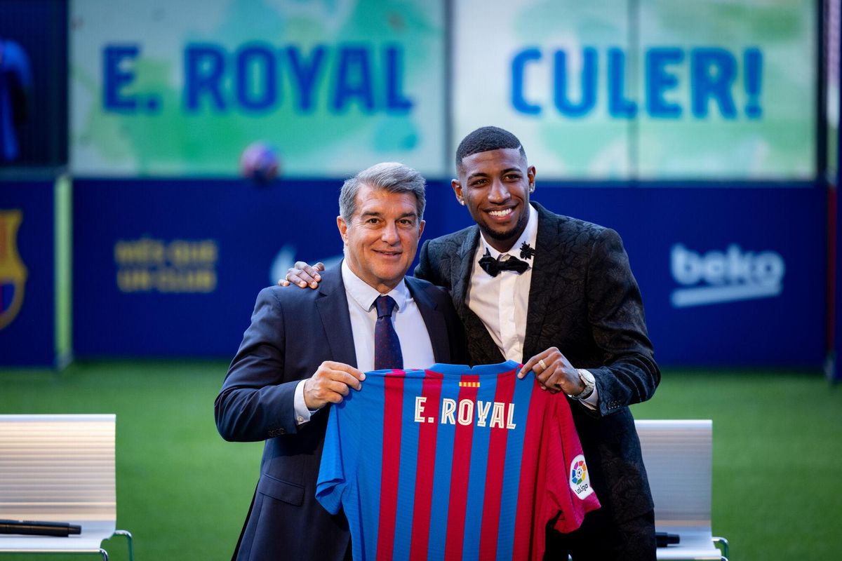 Emerson Royal en su presentación con el FC Barcelona.