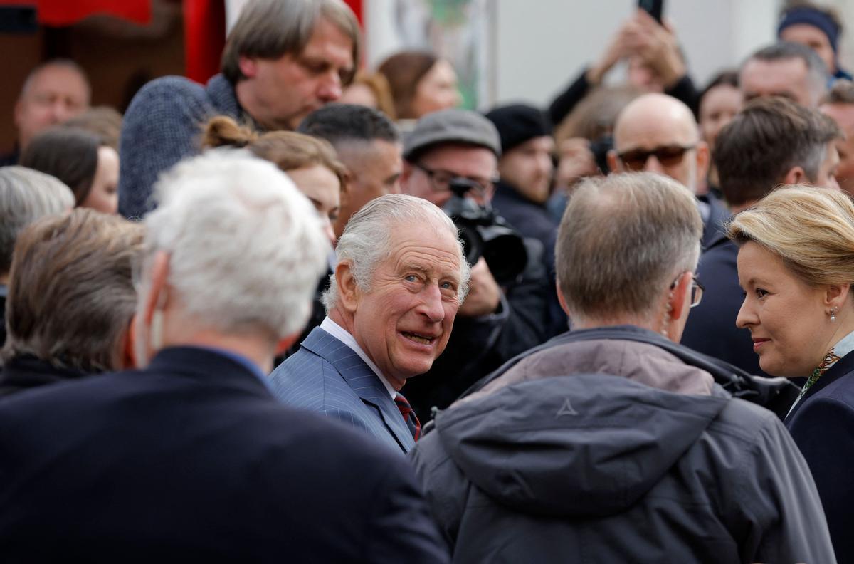 Carlos III de Inglaterra inicia en Alemania su primer viaje oficial como rey