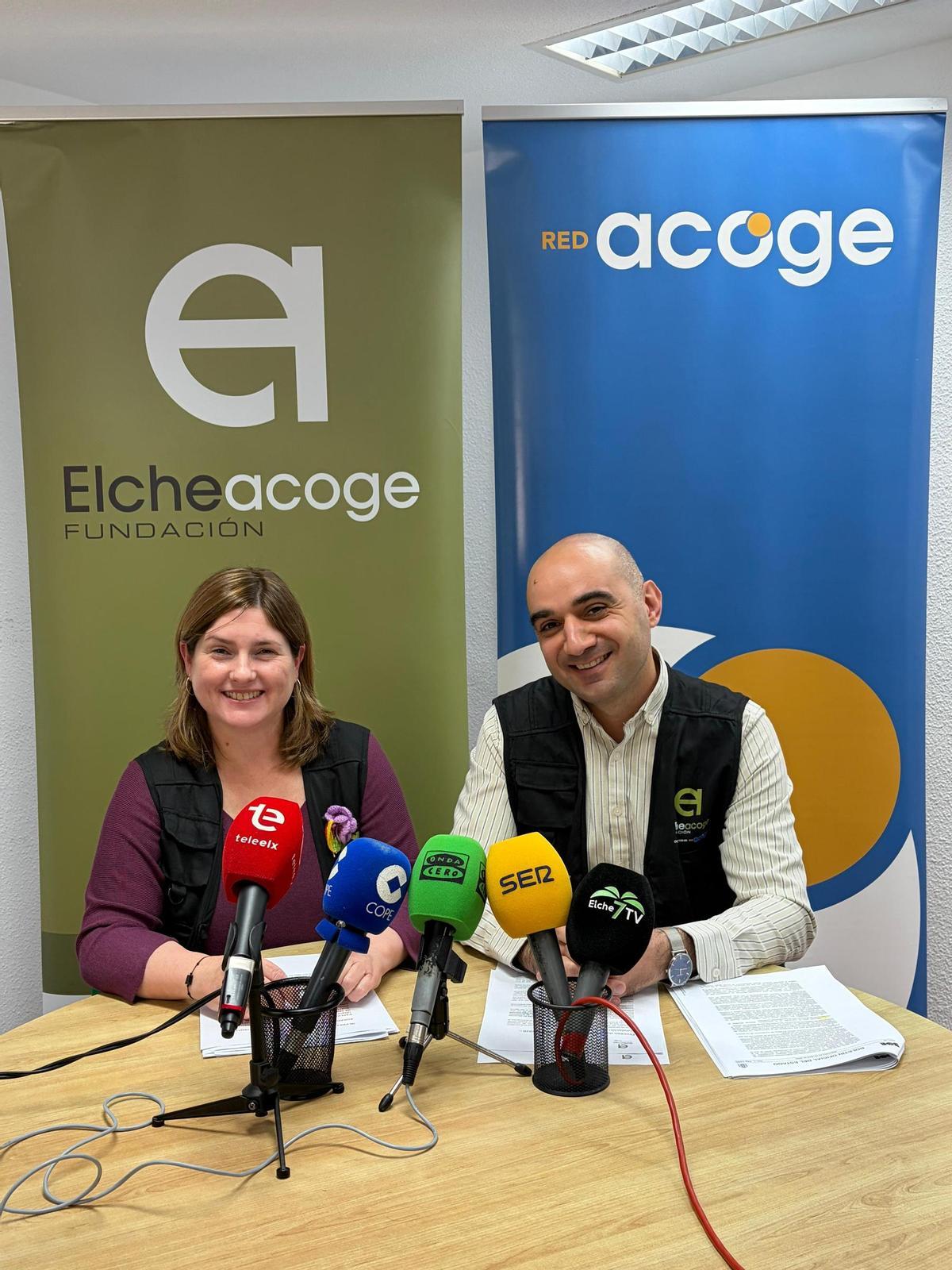 Elche Acoge presentaba este jueves su actividad en torno a la regularización extraordinaria de inmigrantes