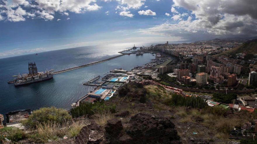 Vista parcial de Santa Cruz de Tenerife.