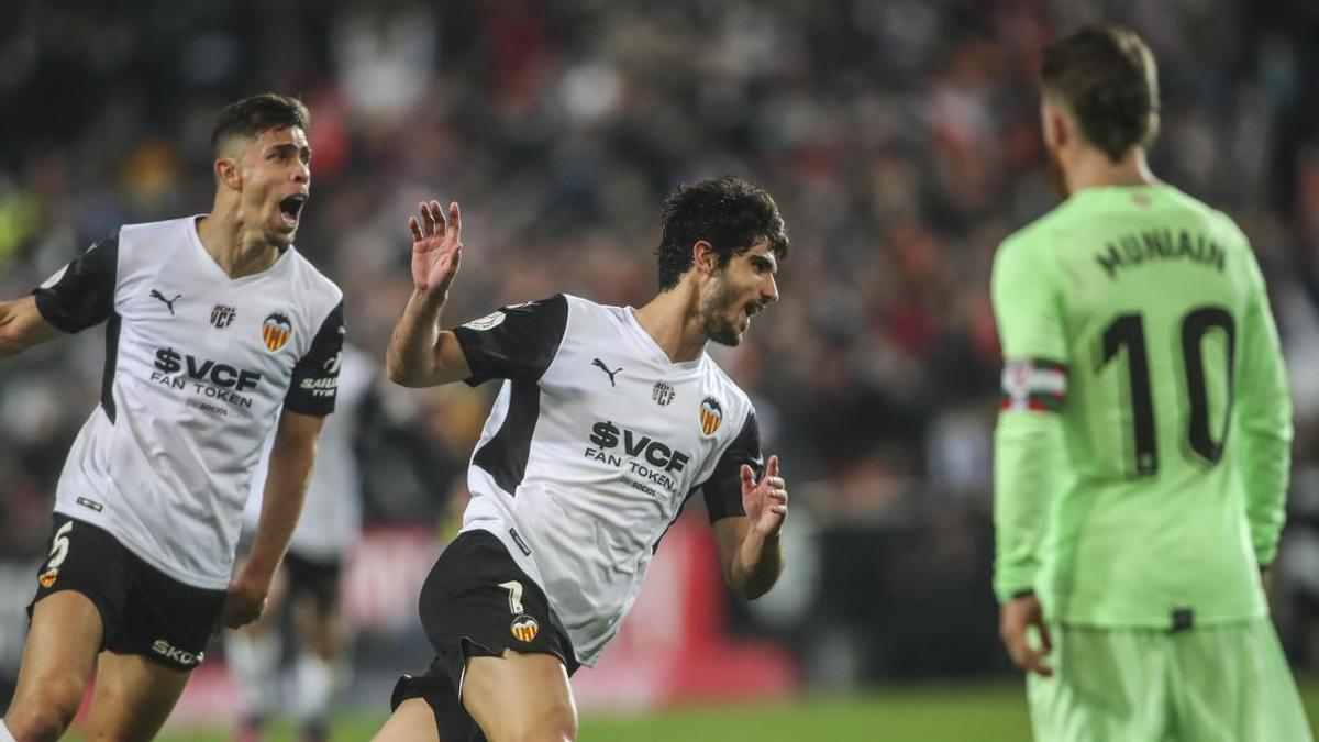 Guedes celebra el gol contra el Athletic Club