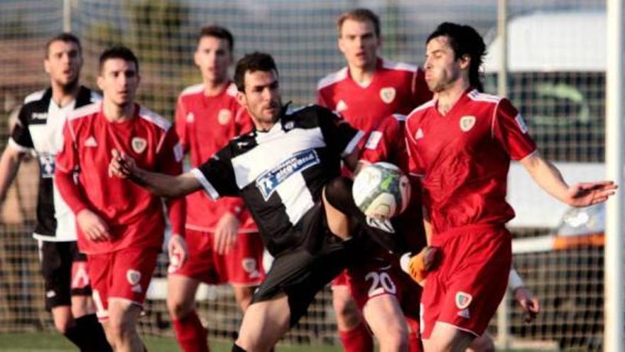 David Torres, ayer, durante un instante del partido contra el conjunto polaco Piast Gliwice.