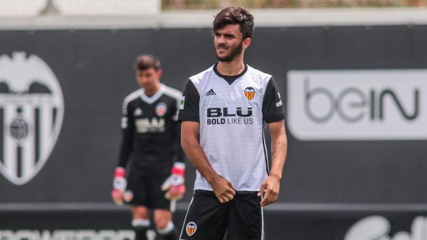 Álvaro Pérez, durante el curso pasado en el Mestalla