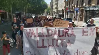 L'escola Valldaura es manifesta per reclamar l'escola nova