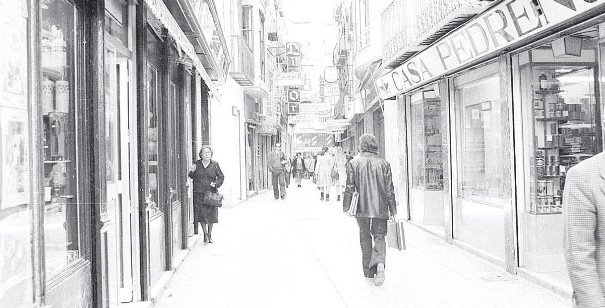 Pedreño en la calle Platería a finales de los sesenta.