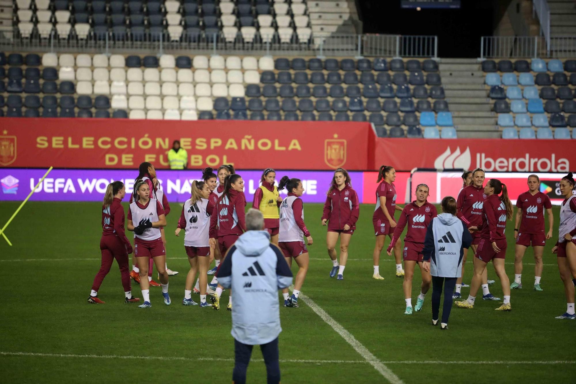 Rueda de prensa y entrenamiento de la Selección Española Femenina en Málaga