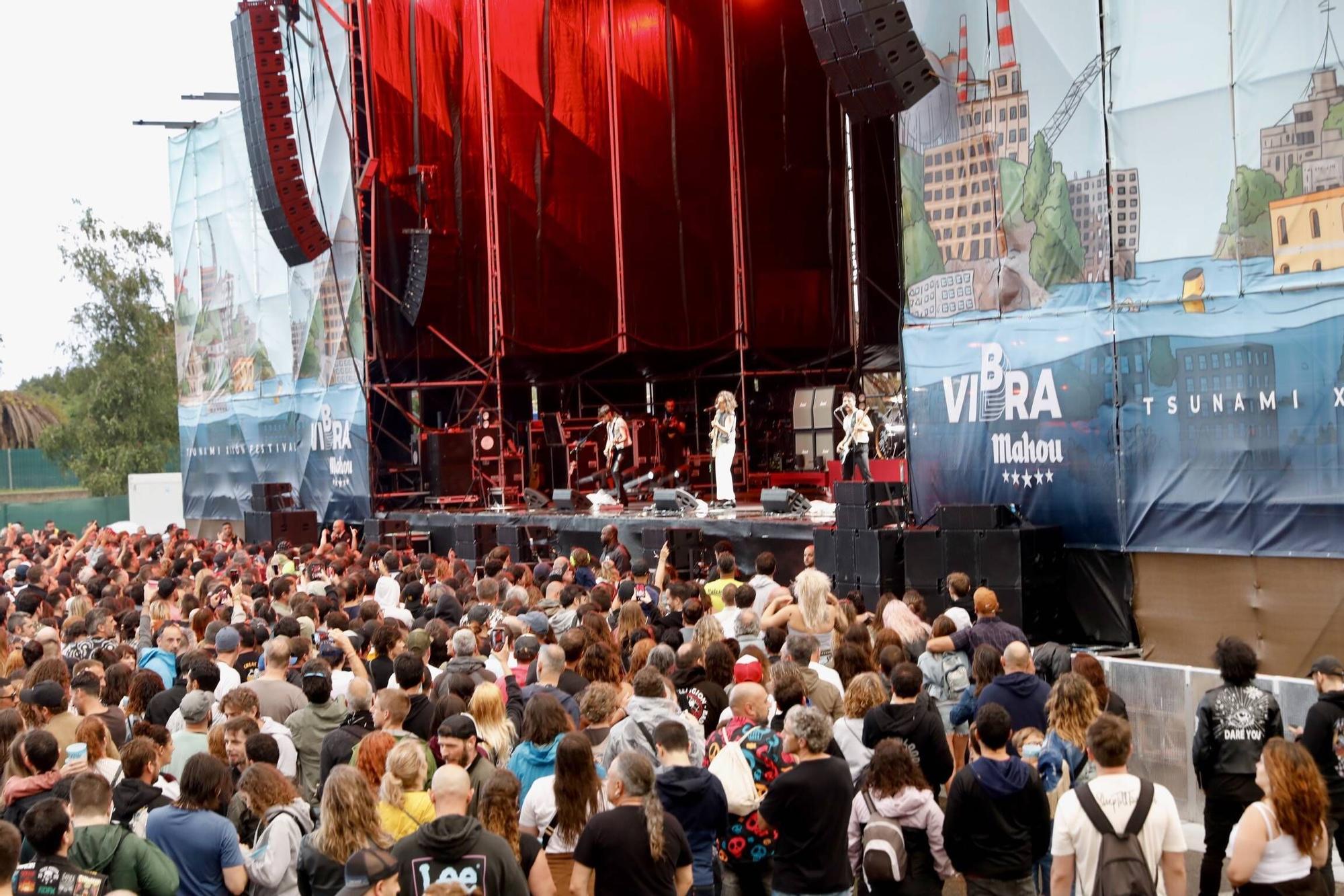 EN IMÁGENES: Gran éxito del Tsunami con "Bad Religion" como gran gancho