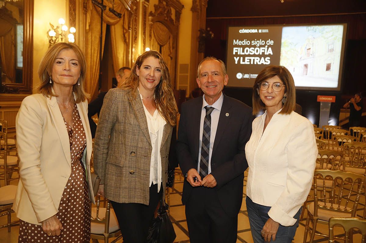 Presentación del libro del 50 aniversario de la Faculta de Filosofía y Letras