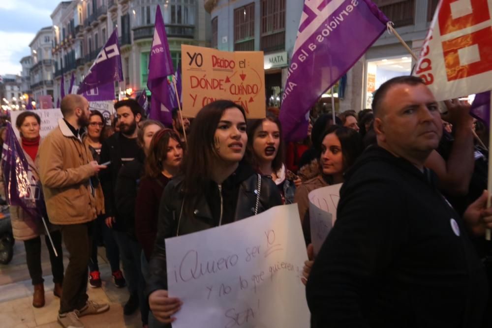 Miles de manifestantes colapsan el centro de Málaga en una marcha que comenzaba con polémica con Francisco de la Torre