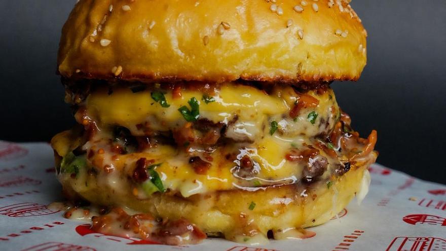 La hamburguesa de A Estrada que se ha colado en la lista de las quince mejores de España