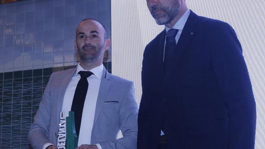 José Antonio Ortiz, de Icarben recoge el premio de Sabor a Málaga.