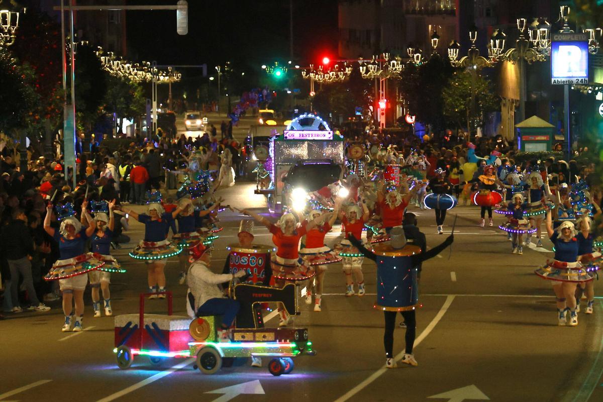 El Entroido vigués más colorido, en imágenes