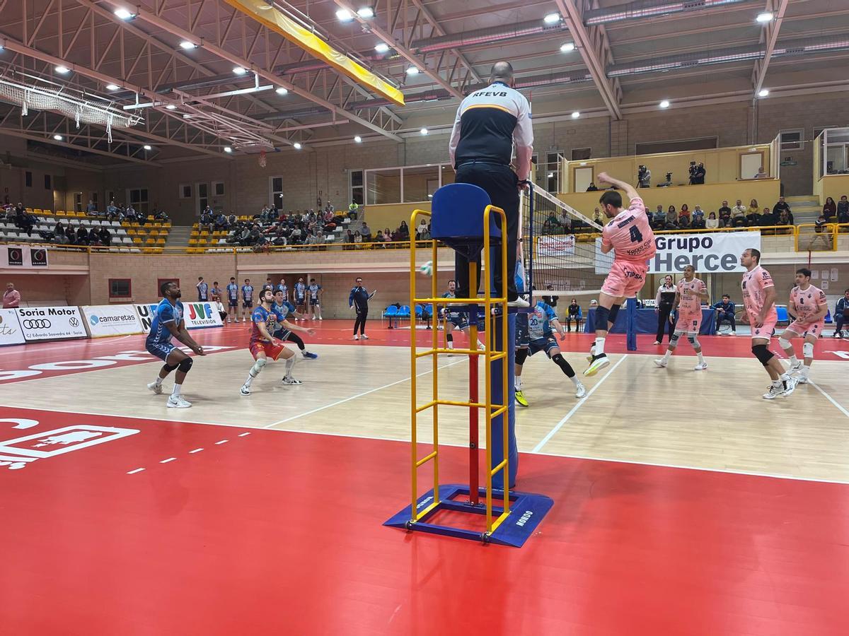 Partido entre el Grupo Herce Soria y el Léleman Conqueridor Valencia.