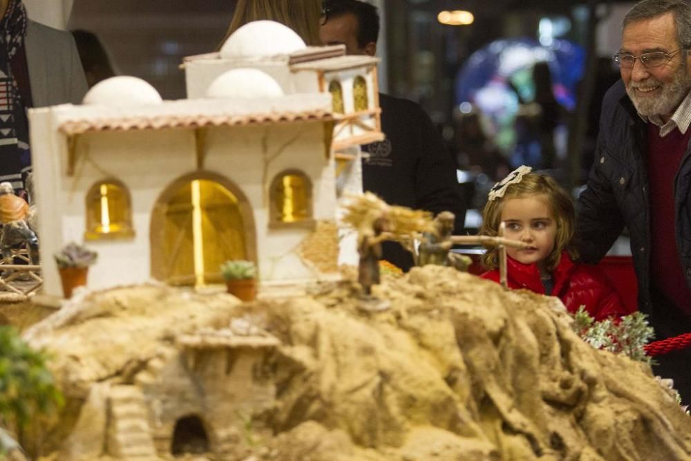 Encendido de luces de Navidad e inauguración del Belén en Cartagena