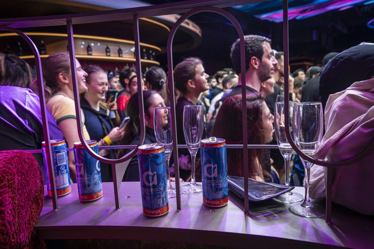 Así es la noche más runner de Barcelona: 900 corredores de marcha (literal) en la discoteca Sutton