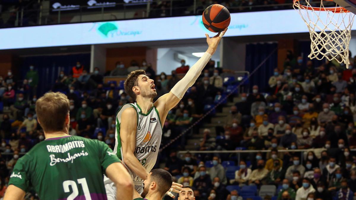 Tomic, en una acción del partido ante el Unicaja